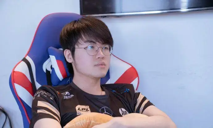 开云体育入口-Karsa与50激战DWG分钟，夺冠胜负难料！，詹姆斯焦点对战气势如虹延续(cavs詹姆斯)