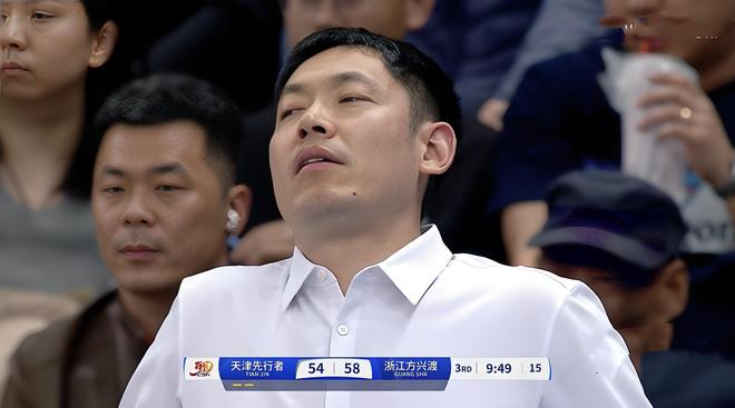 开云-包含拳击附加赛焦点战：关中天狼队逆转胶东白虎队，客场强势带走胜利。防守强度拉满的词条