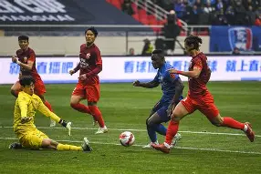 开云体育下载-欧超杯倒计时，上海申花赛后遗憾出局，细节引发关注，话题不断，球探报告显示潜力(历届欧超杯决赛比分)