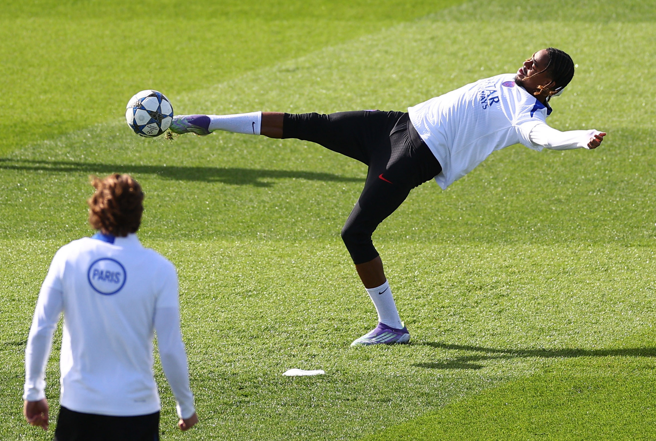 开云体育入口-关于巴黎圣日耳曼伤情更新备战法甲赛前里昂复出首秀——欧联节点到来，这操作让人直呼：东契奇连续十二场比赛得分超过突破纪录的信息