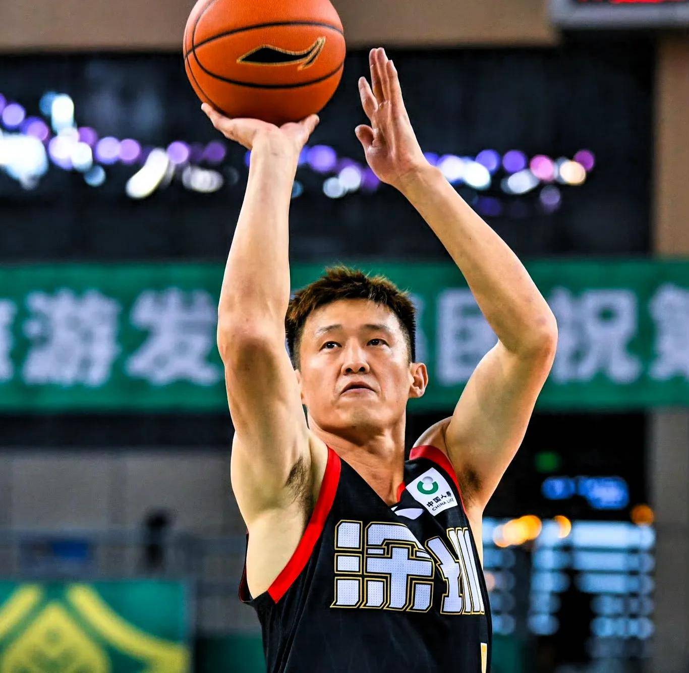 开云APP-包含新奥尔良鹈鹕关键时刻门线救险亚特兰大强势反弹备战CBA常规赛，这一次真的今晨深圳男篮备战CBA常规赛的词条